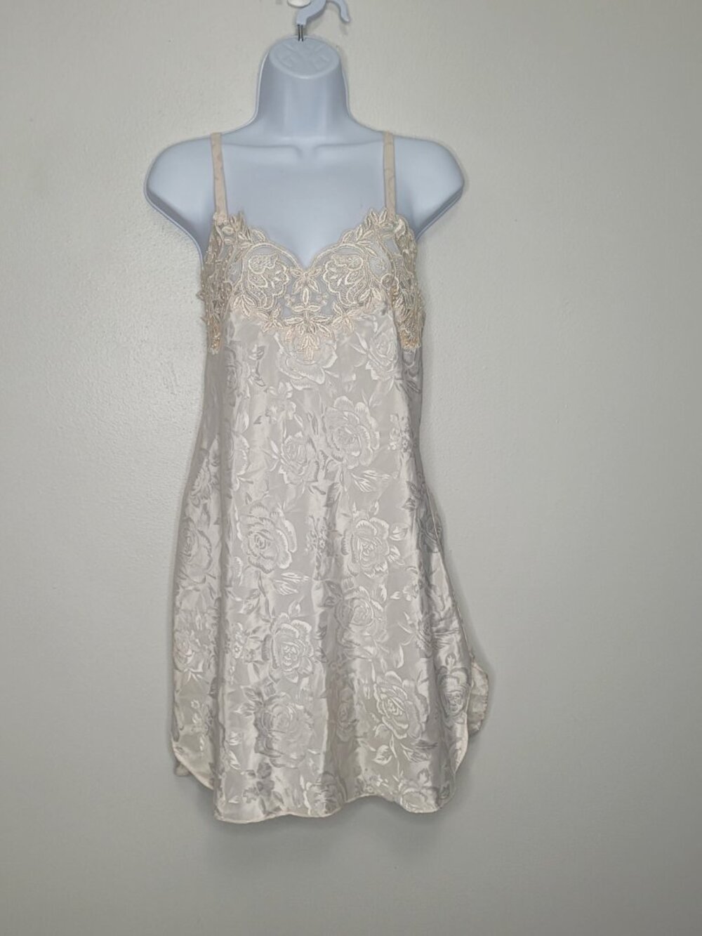 Private Luxuries cream beige beaded lace short sexy slip nightgown size large